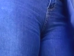 Coroa bucetuda de jeans