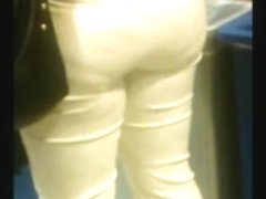 White pants booty