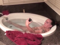 Mature woman facetimes when fingering her clit in the tub