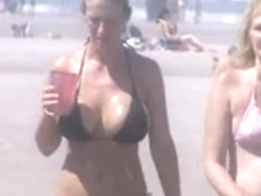 hot milf beach voyeur 9 and 10 huge jiggly tits