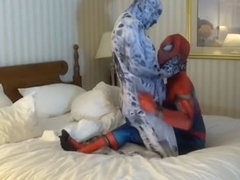spiderman is taken advantage of by his enemy, arachnophobia