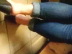 Candid Young Girls Feet in Pumps