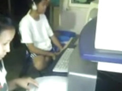 Crazy asian guy masturbates in a cybercaf?. like a boss !!!