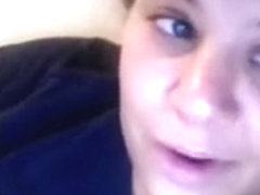 Sexy girlfriend in webcam rubbing her wet fur pie diving her fingers in