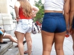 Big Booty Teen Candid