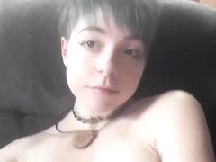 Teen sends naughty video to her boyfriend