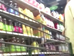 THE GIGGLY BOOTY AT THE SUPERMARKET!! (Slowed down)