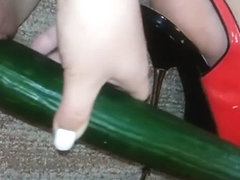 GOERGOUS AMIRA STRETCHING HER BEAUTIFUL PUSSY WITH HUGE CUCuMBER