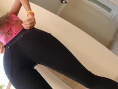 Givemepink Maria uses a glass dildo on her ass