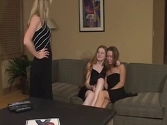 Enjoyable Lesbo Teenage Girlfriends Caught By Auntie