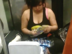 tetas en el metro